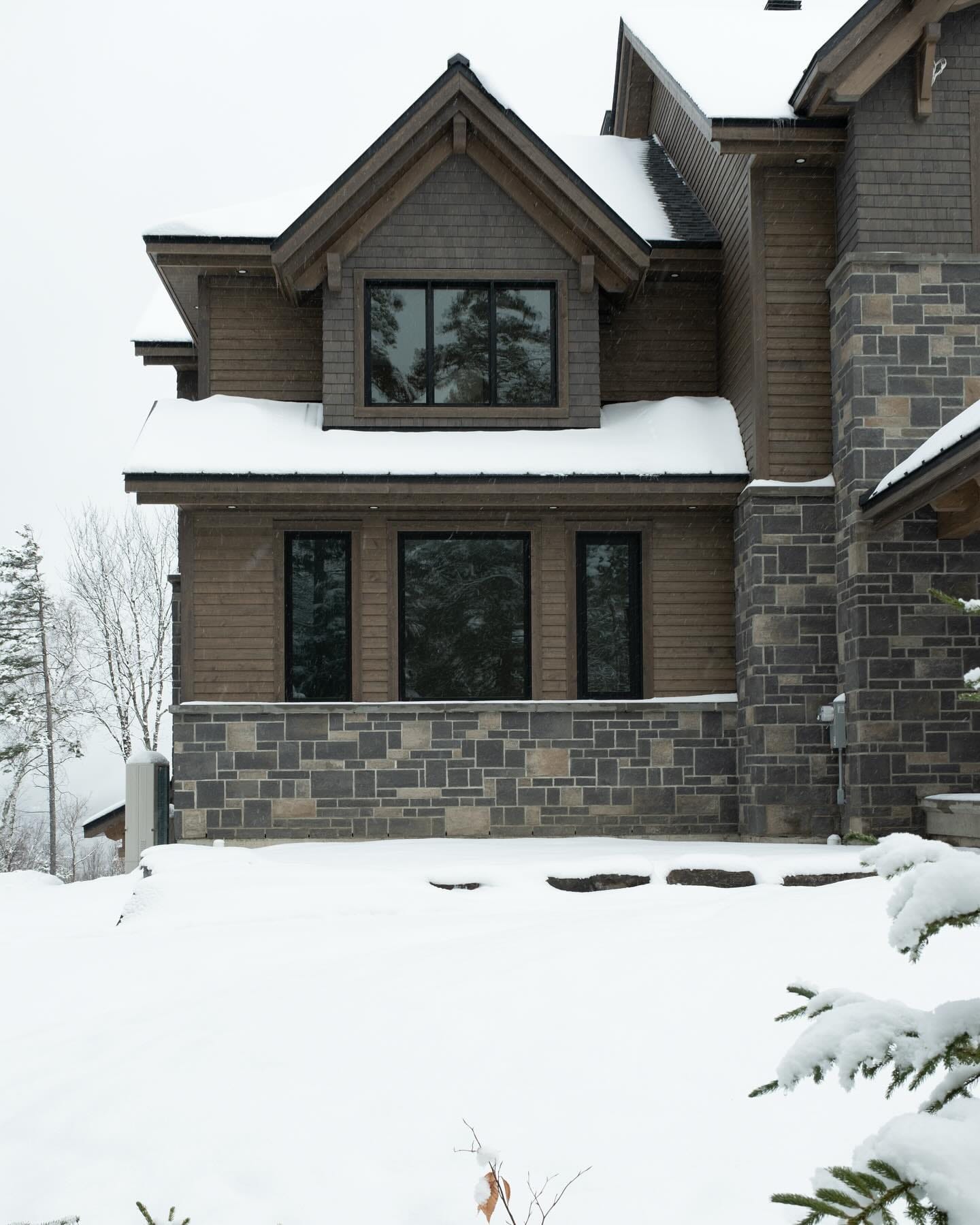 Maison de luxe dans les laurentides par Lebo Construction (1)